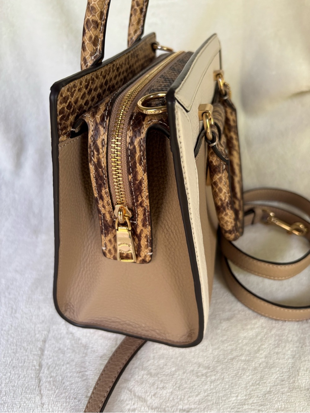 Coach Grace Carryall In Colorblock - Picture 4 of 15